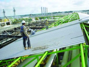 Walkable roof panel construction